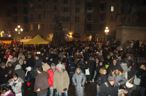 Capodanno_2013_Minigonne_e_Brindisi