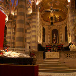 Veglia di preghiera per i giovani nella Cattedrale di Casale Monferrato alla presenza dell'urna con le reliquie di San Giovanni Bosco