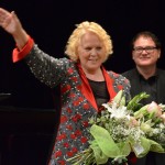 Katia Ricciarelli al termine del concerto per Vitas (foto A. Baviera)