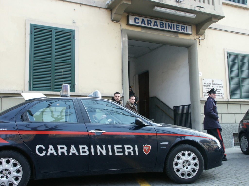 Carabinieri auto