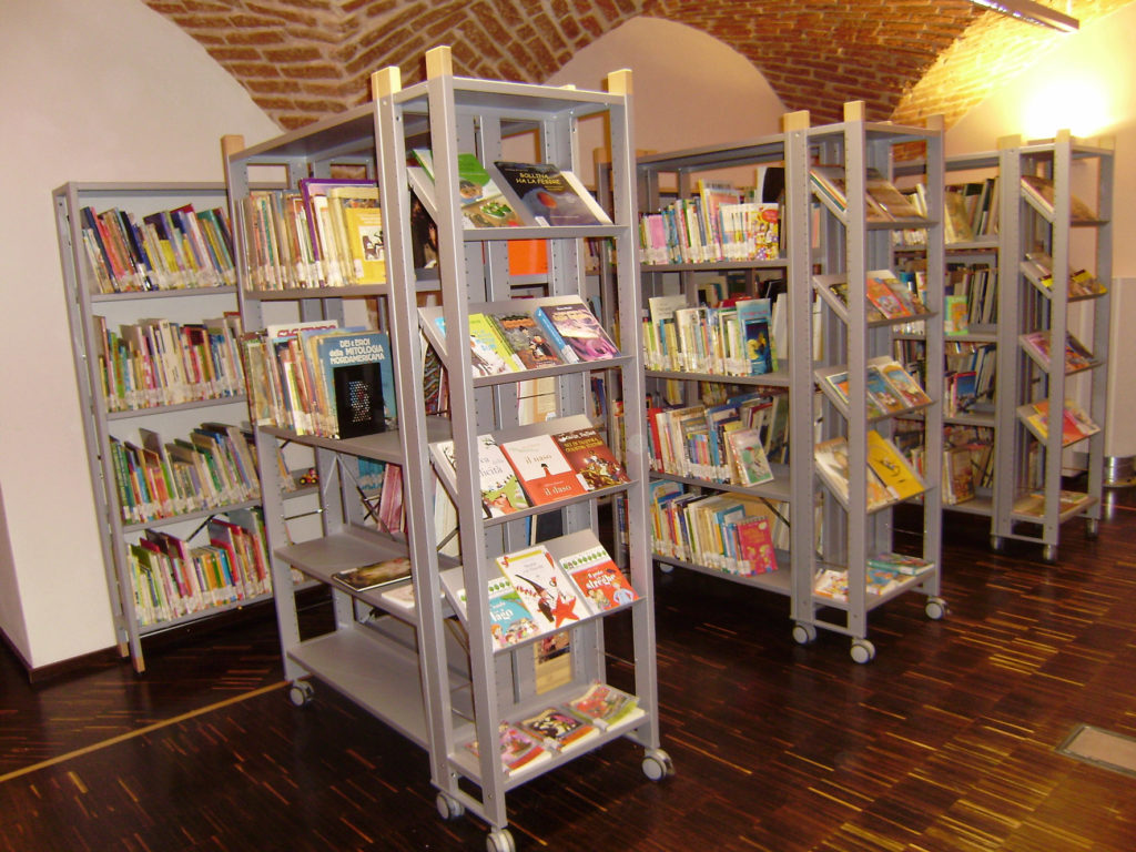 Biblioteca ragazzi all'interno del castello